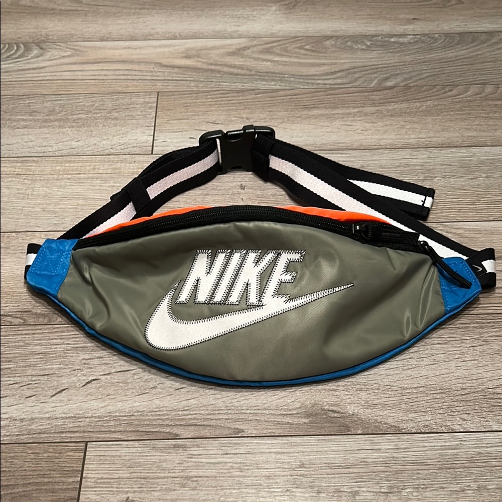 Nike Gray Orange Blue Men's Waist Belt Bag Adjustable